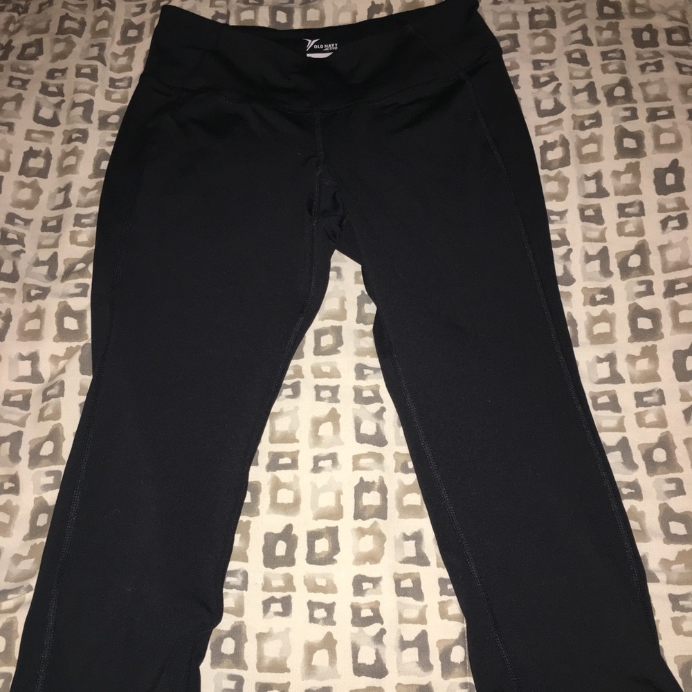 Old navy size medium compression crop pants